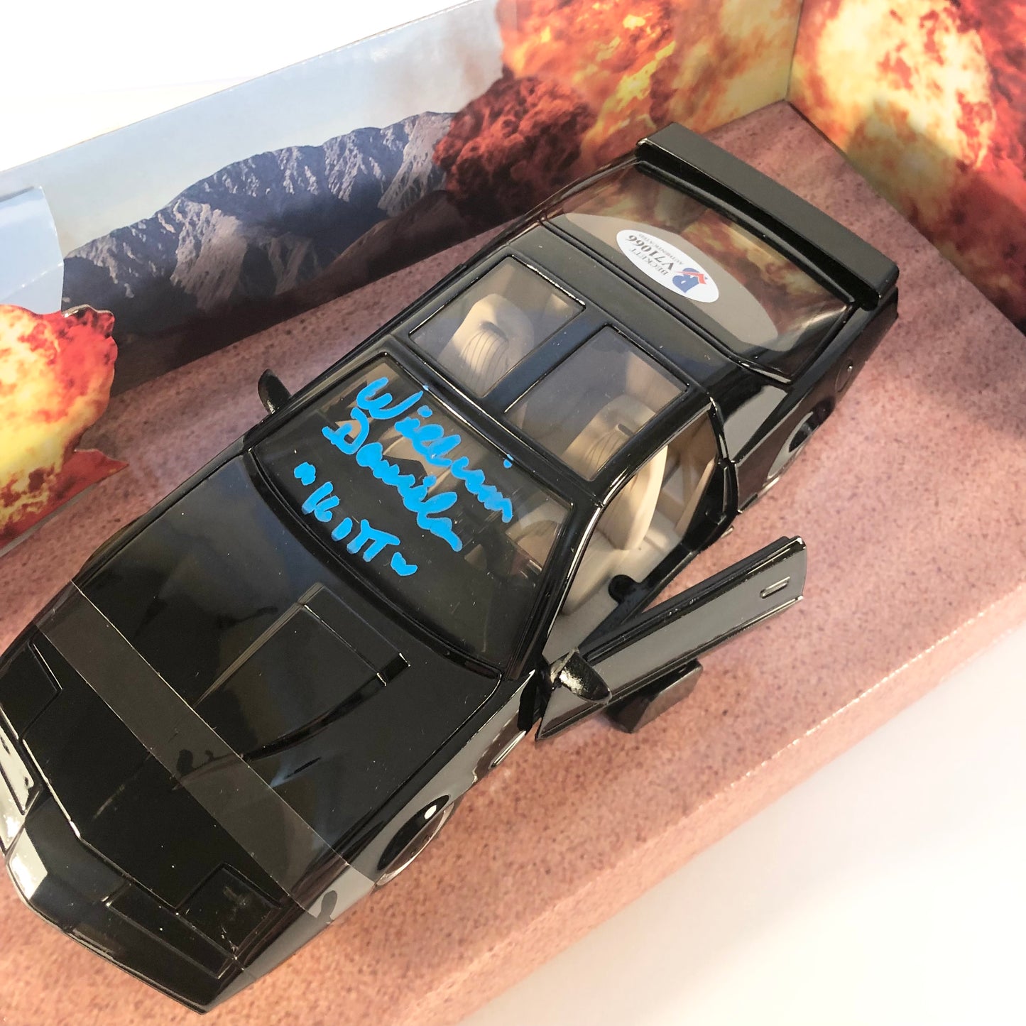 William Daniels Signed Autographed Knight Rider KITT Car 1:24 With Beckett COA