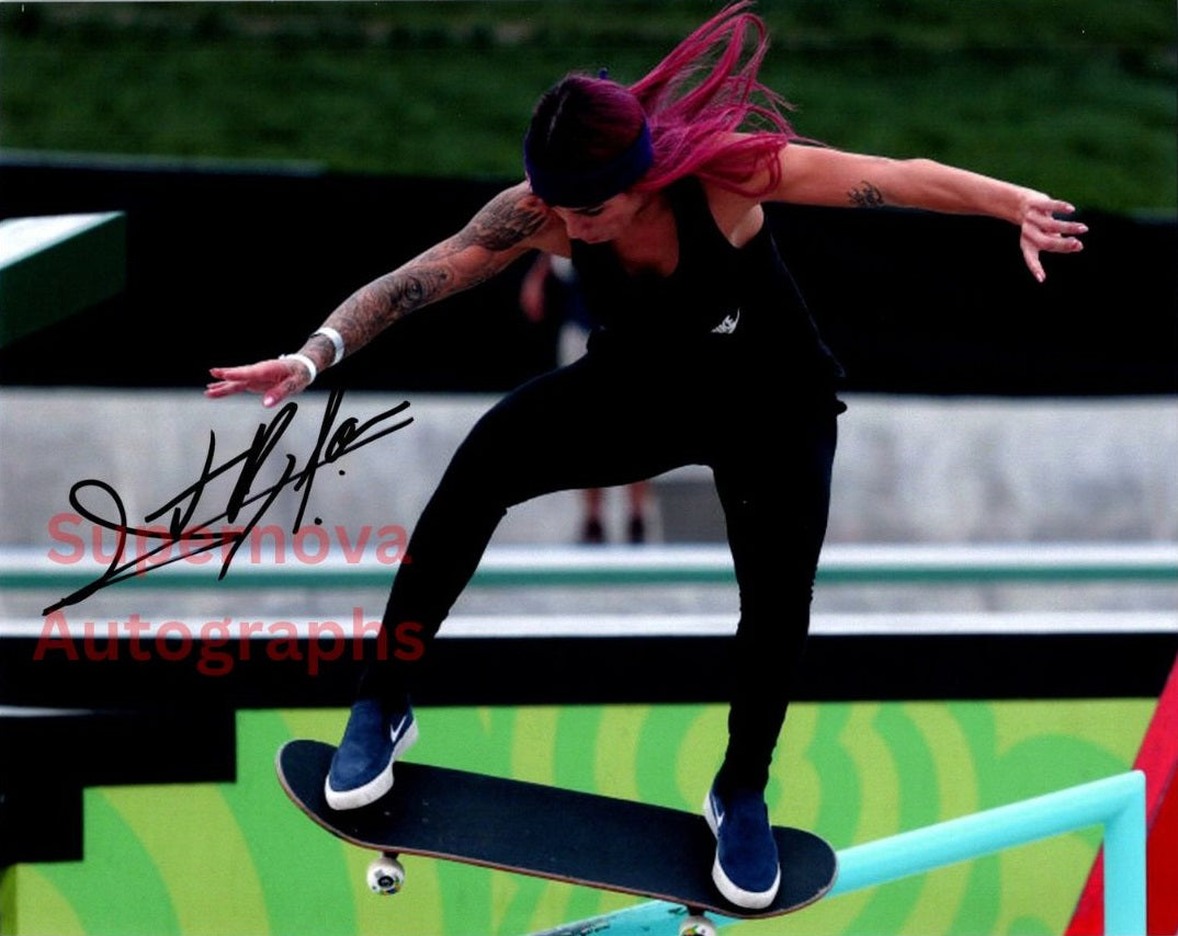 Leticia Bufoni Signed Autographed 8x10 Skateboarding Photo