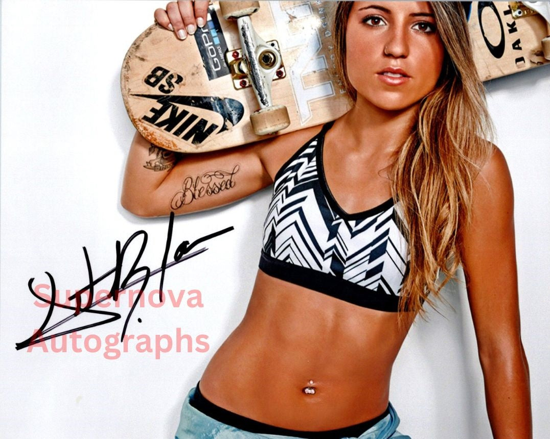 Leticia Bufoni Signed Autographed 8x10 Skateboarding Photo