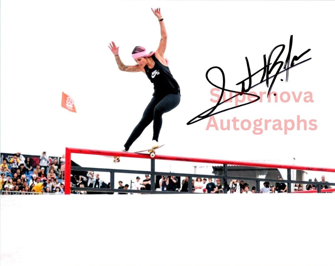 Leticia Bufoni Signed Autographed 8x10 Skateboarding Photo